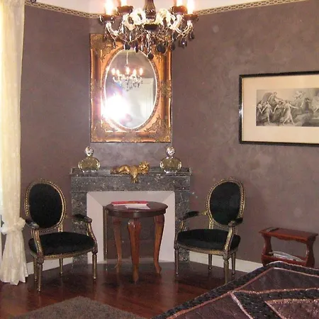 Chateau Coquelicot